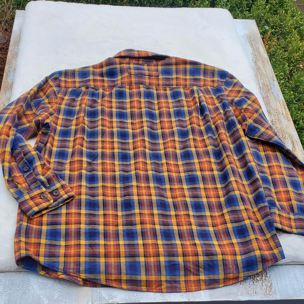 Duluth Men's Plaid Shirt - Size LARGE RELAXED FIT - Picture 2 of 5